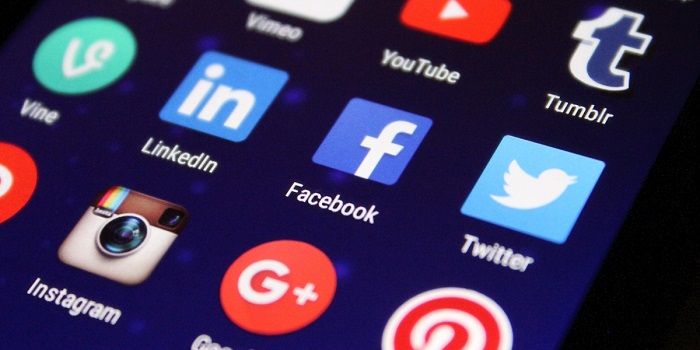Ippadamaanadhu social mediavai mutual fundirku payanpaduthuvadhai kurikiradhu 